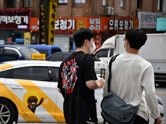 77％が「親に依存」する韓国の20～30代の経済事情